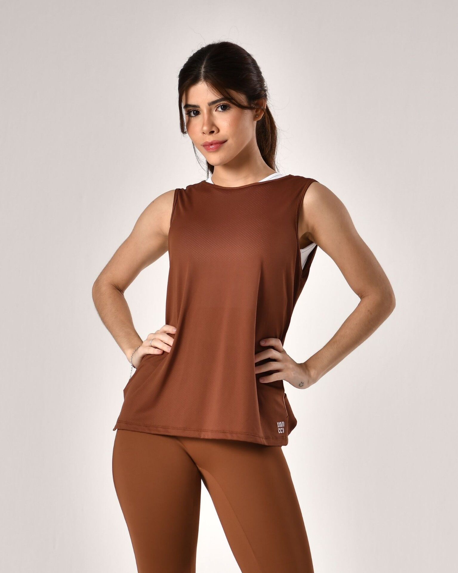 Regata Back Brown - Imagem 3