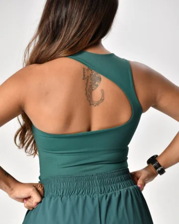Alternative view of Regata Style Evergreen